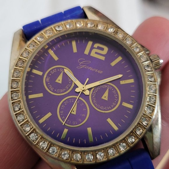 Geneva Watch Lot of 5 Blue Green Silicone Bands Untested No Batteries For Parts - Picture 6 of 15